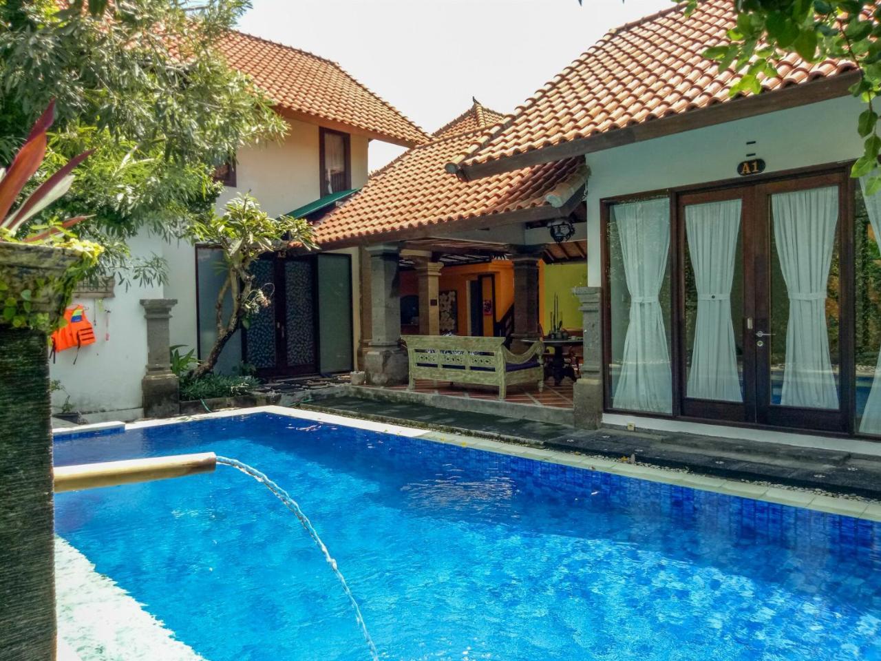 Kelapa Guest House Jimbaran Redpartner Bali Exterior foto